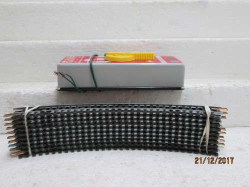 HO SCALE : LIMA TRACK & BATTERY CONTROLLER - LOT 487Q