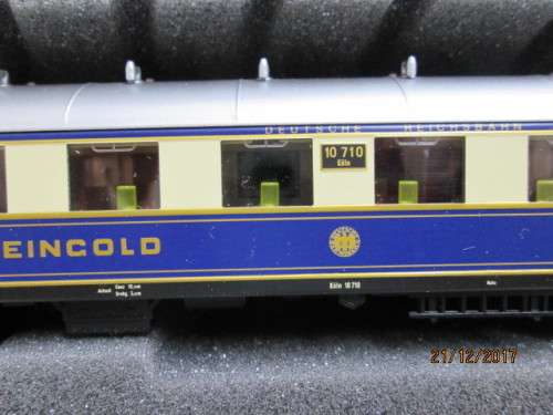 HO SCALE : MARKLIN RHEINGOLD TRAIN SET - LOT 346R