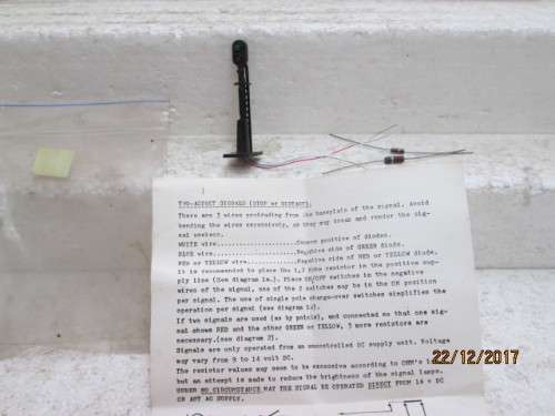 HO SCALE : RAIL SIGNAL - LOT 604Q