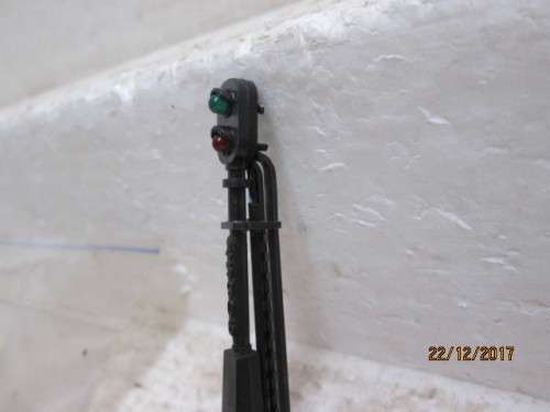 HO SCALE : RAIL SIGNAL - LOT 606Q