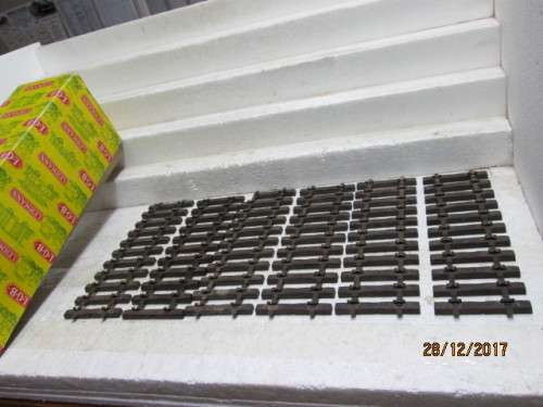 G SCALE : LGB SLEEPERS x66 - LOT 623Q
