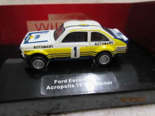 HO SCALE : FORD ESCORT MK II ROTHMANS RALLY CAR - LOT 169R
