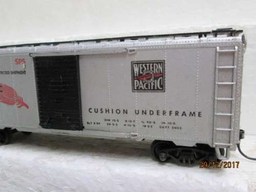 HO SCALE : ATHEARN x3 WESTERN PACIFIC BOX CARS - LOT 641Q