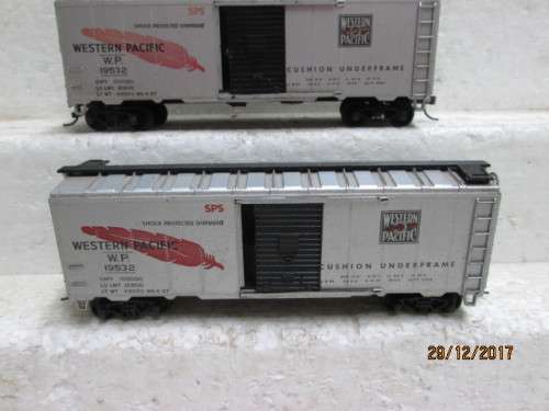 HO SCALE : ATHEARN x3 WESTERN PACIFIC BOX CARS - LOT 641Q