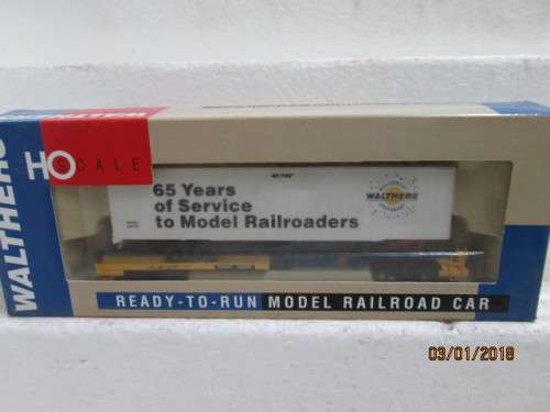 HO SCALE : WALTHERS FRONT RUNNER (WAGON) WITH 45' ROAD TRAILER - LOT 788Q