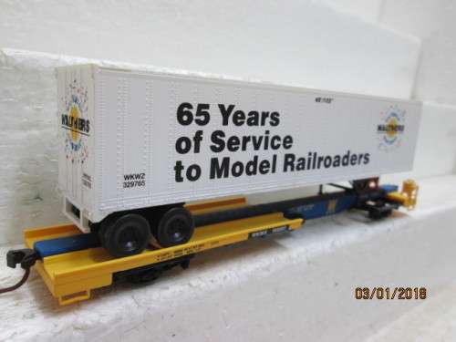 HO SCALE : WALTHERS FRONT RUNNER (WAGON) WITH 45' ROAD TRAILER - LOT 788Q