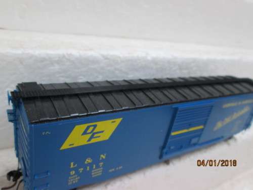 HO SCALE : KADEE 50' PS-1 BOX CAR (LOUISVILLE & NASHVILLE) : BOXED - LOT 801Q