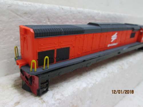 HO SCALE : SAR CLASS 34 DIESEL LOCO BODY (SPOORNET) - LOT 924Q