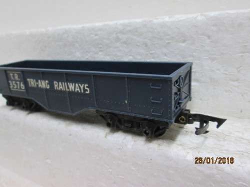 OO SCALE : TRI-ANG OPEN GOODS (MADE IN SOUTH AFRICA) - LOT 960Q