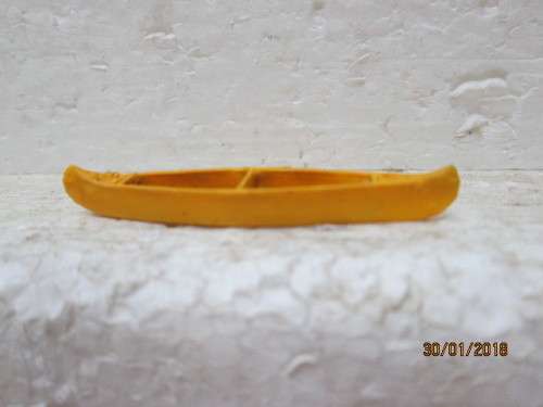 HO SCALE : YELLOW CANOE - LOT 3R