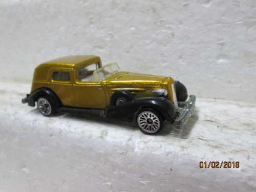 DIE CAST - HOTWHEELS 1935 CADILLAC (Reduced to clear) - LOT 51R