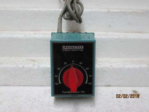 HO SCALE : FLEISCHMANN CONTROLLER / TRANSFORMER - LOT 130R
