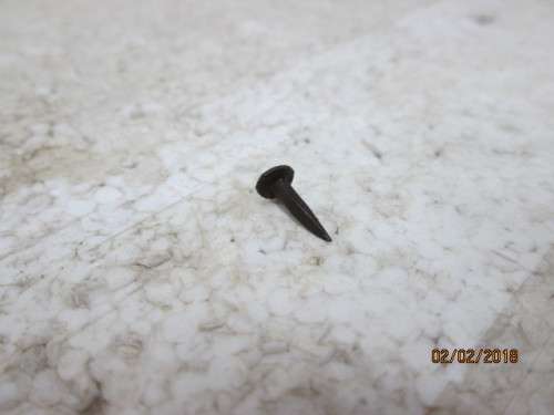 HO SCALE : SHORT NAILS (10mm WITH LARGE HEADS) - LOT 148R