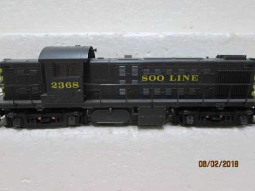 HO SCALE : KATO RS1 DIESEL LOCO - LOT 263R