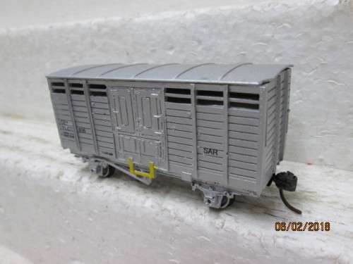 HO SCALE : SAR GE SHORT CATTLE WAGON - LOT 272R