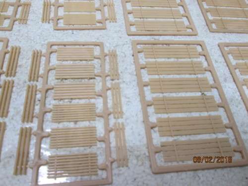 HO SCALE : WOOD LOADS - LOT 394R