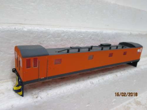 HO SCALE : SAR CLASS 7E3 ORANGE ELECTRIC LOCO BODY (SPOORNET) - LOT 436R