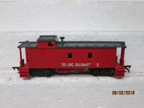 OO SCALE : TRI-ANG CABOOSE (MADE IN SOUTH AFRICA) - LOT 571R
