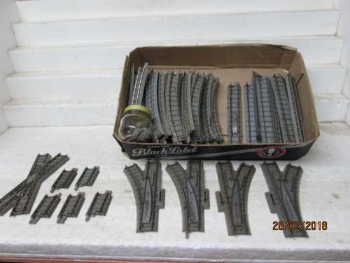 OO SCALE : TRI-ANG TRACK & EQUIPMENT (MADE IN SOUTH AFRICA) - LOT 579R
