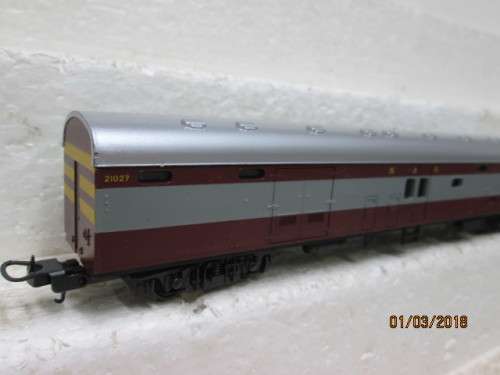 HO SCALE : LIMA SAR TRANS KAROO BAGGAGE CAR (BOXED) - LOT 586R
