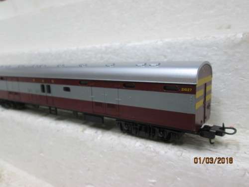 HO SCALE : LIMA SAR TRANS KAROO BAGGAGE CAR (BOXED) - LOT 586R