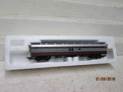 HO SCALE : LIMA SAR TRANS KAROO BAGGAGE CAR (BOXED) - LOT 586R