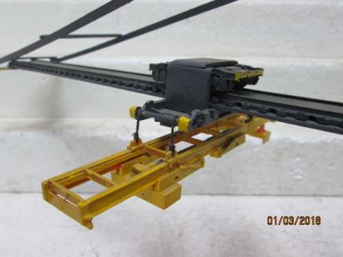 HO SCALE : SAR HARBOUR CONTAINER CRANE (SCRATCH BUILT) - LOT 615R