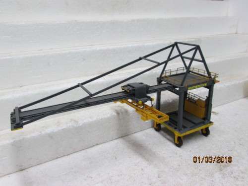 HO SCALE : SAR HARBOUR CONTAINER CRANE (SCRATCH BUILT) - LOT 615R