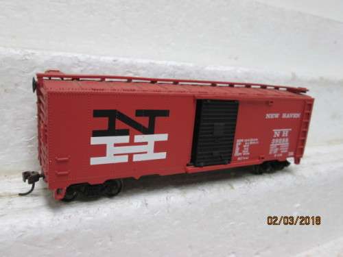 HO SCALE : BACHMANN NEW HAVEN BOX CAR - LOT 645R