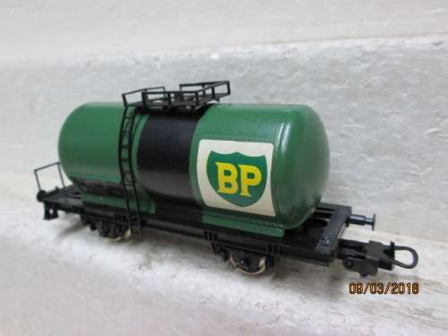 HO SCALE : LIMA BP TANKER - LOT 719R