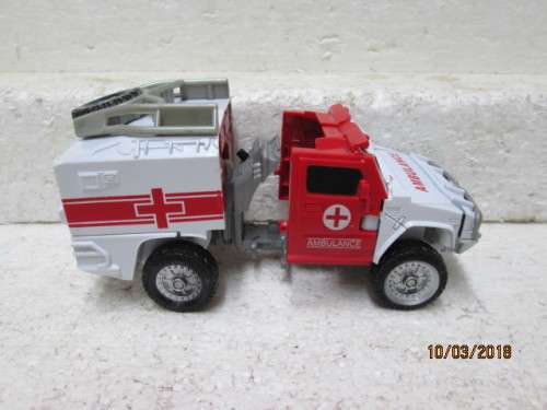 TRANSFORMERS ; AMBULANCE VEHICLE - LOT 728R