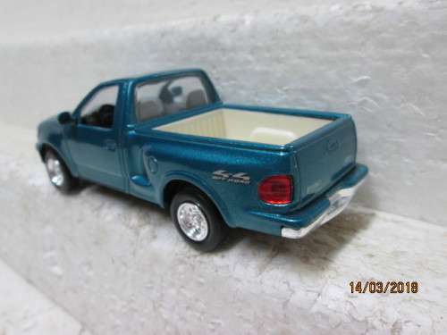 1:43 SCALE DIE-CAST -FORD F150 FLARESIDE 4X4 1997 - LOT 849R
