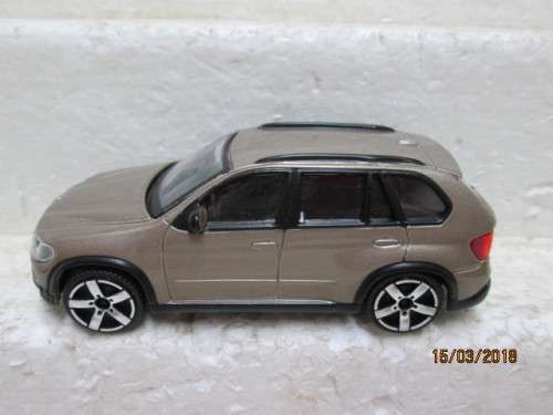 BBURAGO- 1:43 SCALE- BMW X5 - LOT 948R