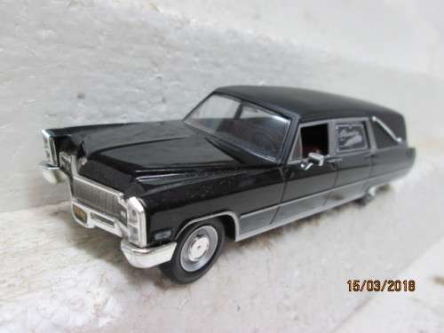 IXO- 1:43 SCALE- CADILLAC FLEETWOOD HEARSE - LOT 971R