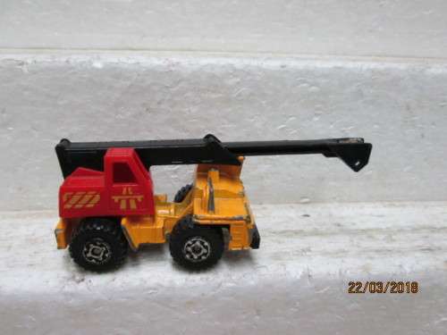 MATCHBOX MOBILE CRANE 1:90 SCALE - LOT 198S