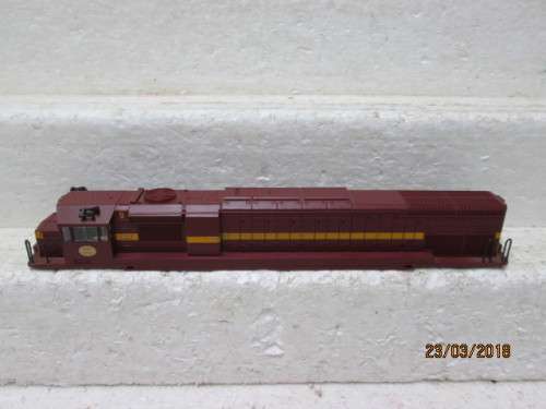 HO SCALE : LIMA SAR CLASS 34 DIESEL LOCO BODY - LOT 267S
