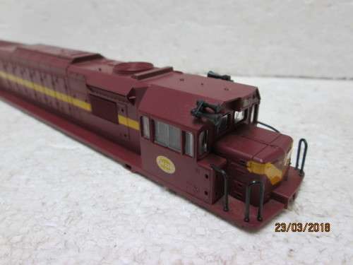 HO SCALE : LIMA SAR CLASS 34 DIESEL LOCO BODY - LOT 267S