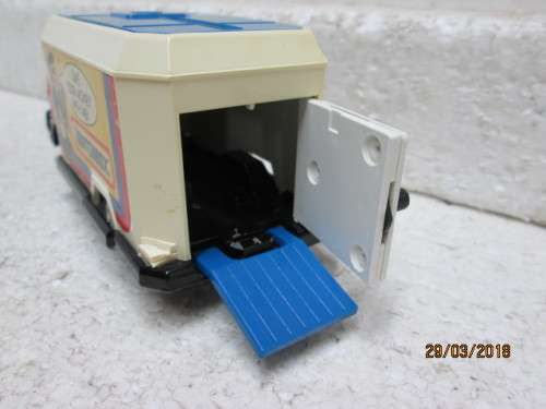 DIE CAST : MATCHBOX SUPER KINGS SECURITY TRUCK / MONEYBOX / SAFE K19 - LOT 327S