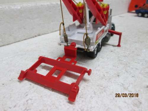 DIE CAST : MATCHBOX SUPER KINGS PETERBILT TOW-TRUCK - LOT 331S