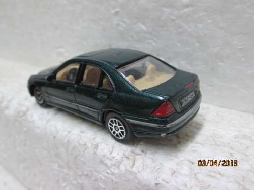 DIE CAST : 1:57 SCALE REALTOY MERCEDES BENZ C CLASS - LOT 390S