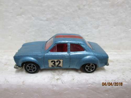DIE CAST CORGI JUNIORS : WHIZZWHEELS  FORD ESKORT - LOT 442S