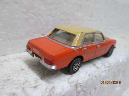 DIE CAST CORGI JUNIORS : MERCEDES BENZ 240D - LOT 459S