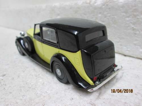 DIE CAST 1:43 SCALE : UNIVERSAL HOBBIES ROLLS ROYCE PHANTOM - LOT 534S