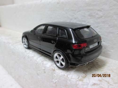 DIE CAST 1:43 SCALE : AUDI RS3 SPORTBACK (RMZ CITY) - LOT 629S