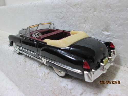 DIE CAST 1:43 SCALE : ROAD SIGNATURE 1949 CADILLAC COUPE DE VILLE - LOT 640S