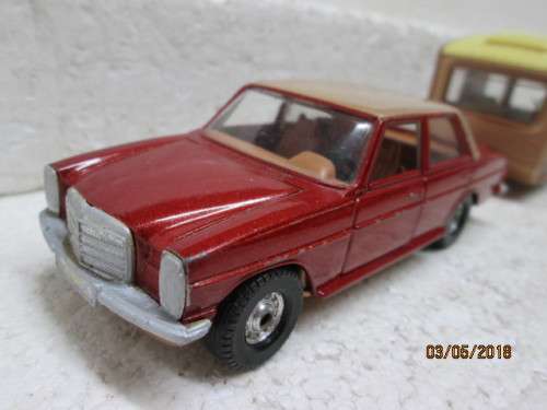 DIE CAST : CORGI : MERCEDES BENZ 240D WITH CARAVAN - LOT 781S