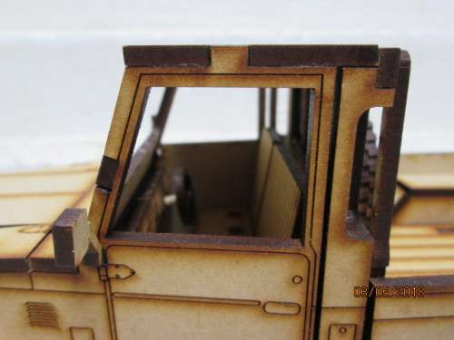 1:18 SCALE 1975 TOYOTA LAND CRUISER LWB PICK-UP FJ450 - LOT 94T