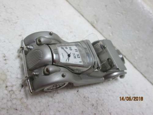 ALTAV MODEL CAR DESK CLOCK (STAINLESS STEEL) Reduced to clear - LOT 964S