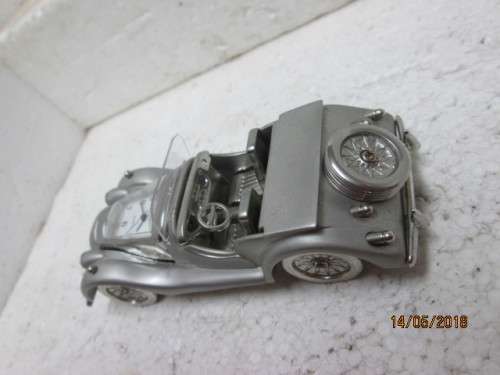 ALTAV MODEL CAR DESK CLOCK (STAINLESS STEEL) Reduced to clear - LOT 964S