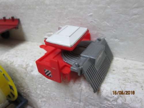 DIE CAST 1:43 SCALE YAXON LAMBORGHINI TRACTOR & FARM EQUIPMENT TRAILERS - LOT 994S